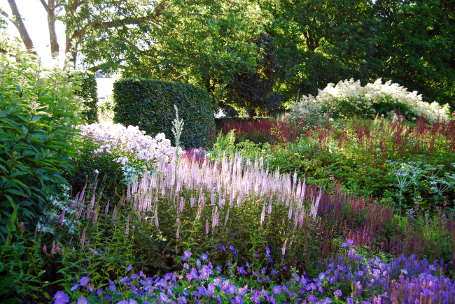 Enk�pings vackra parker med lunchkryssning